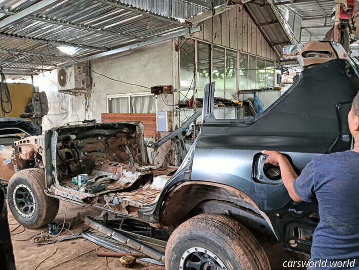 1998 Land Cruiser Jumps 24 Years Ahead | Carscoops